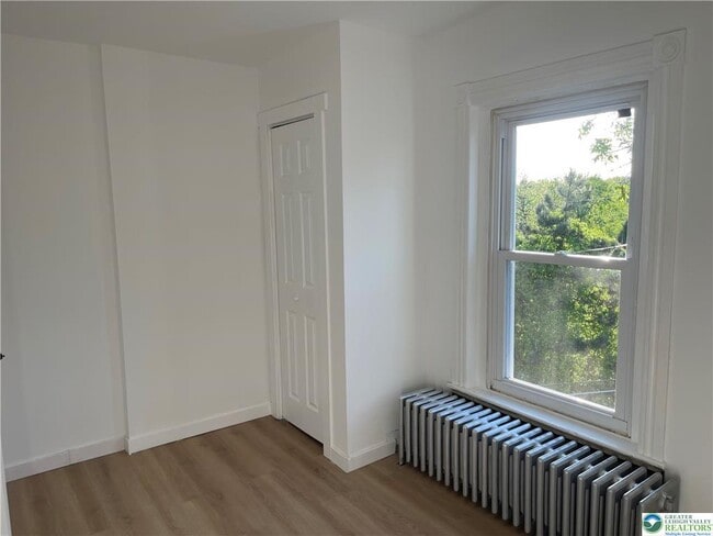 Building Photo - 1342 3rd St