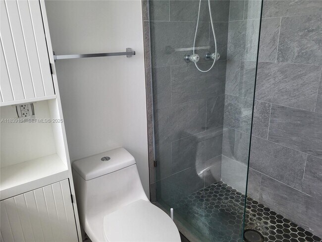 Building Photo - 137 Golden Isles Dr