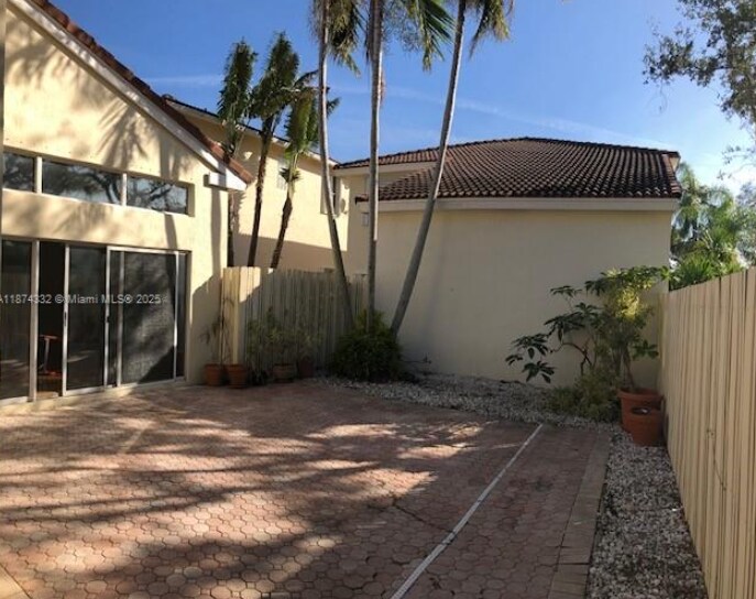 Building Photo - 1140 Oysterwood St