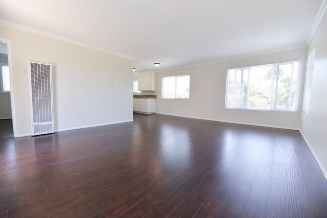 Building Photo - 248 Avenida Del Poniente