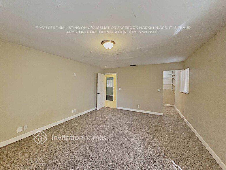 Building Photo - 3350 SW 1st Ct