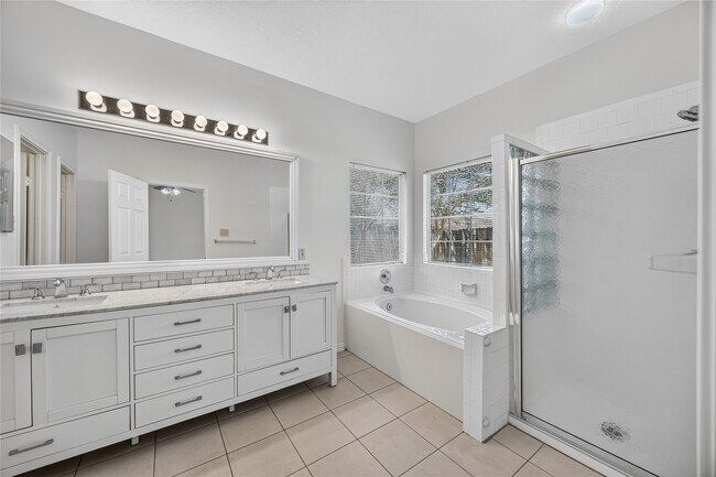 Building Photo - 88 Laughing Brook Ct