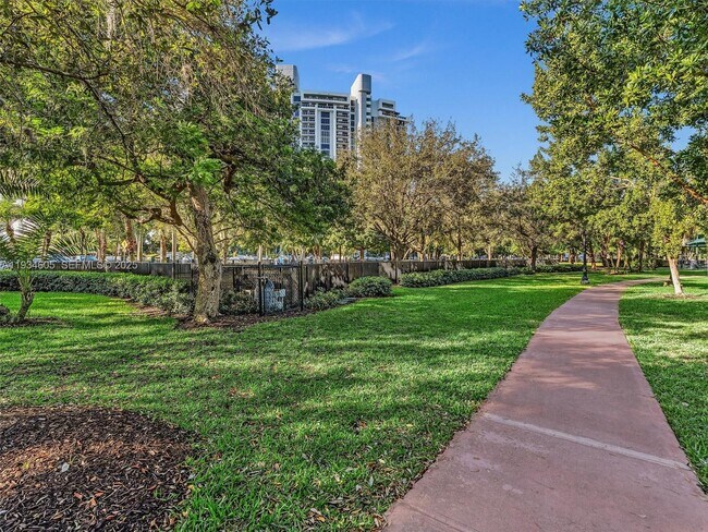 Building Photo - 20 Island Ave