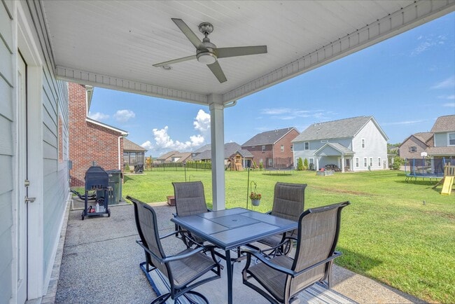 Building Photo - Room to Spread Out! 4BR, 3.5BA Home Near Liberty Creek Schools