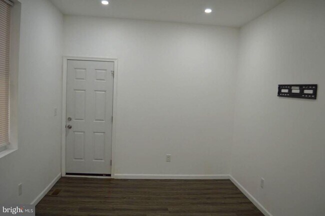 Building Photo - 1339 W Lafayette Ave