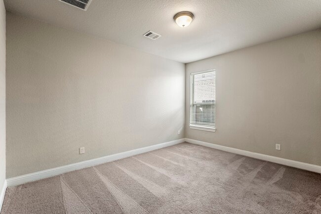 Building Photo - 16719 Highland Country Dr