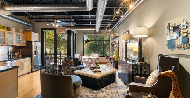 Building Photo - 4020 N Scottsdale Rd