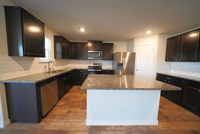 Building Photo - Like New Home in Red River Ranch (Cibolo) - Realtor Commission: $500