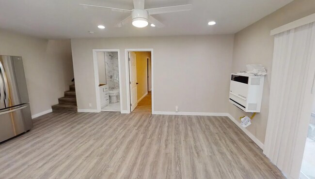 Building Photo - 5354-5356 E Falls View Dr