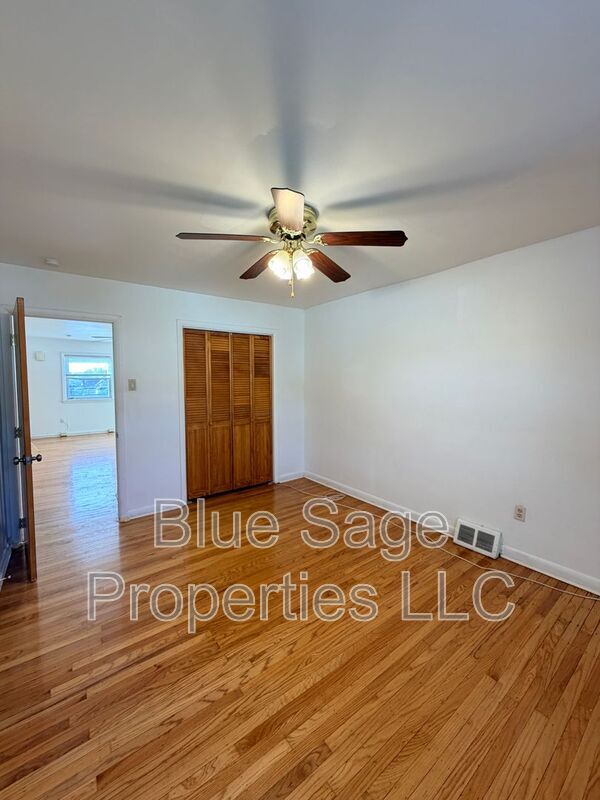 Building Photo - 7 E Berkley Ave