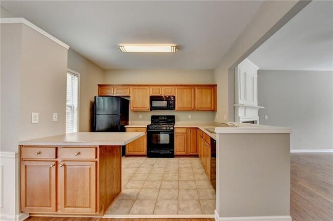 Building Photo - 4021 Edgecomb Dr