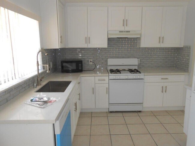 Building Photo - Cute Single Story Home in Henderson - Green Valley area