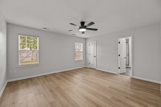Building Photo - 3932 Chatterleigh Dr