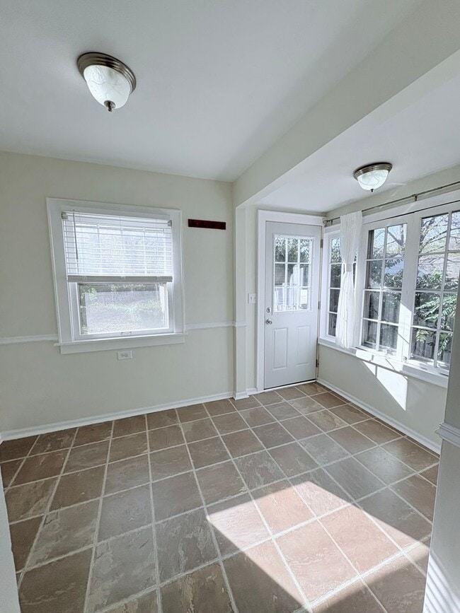Building Photo - 43 E Beechwold Blvd