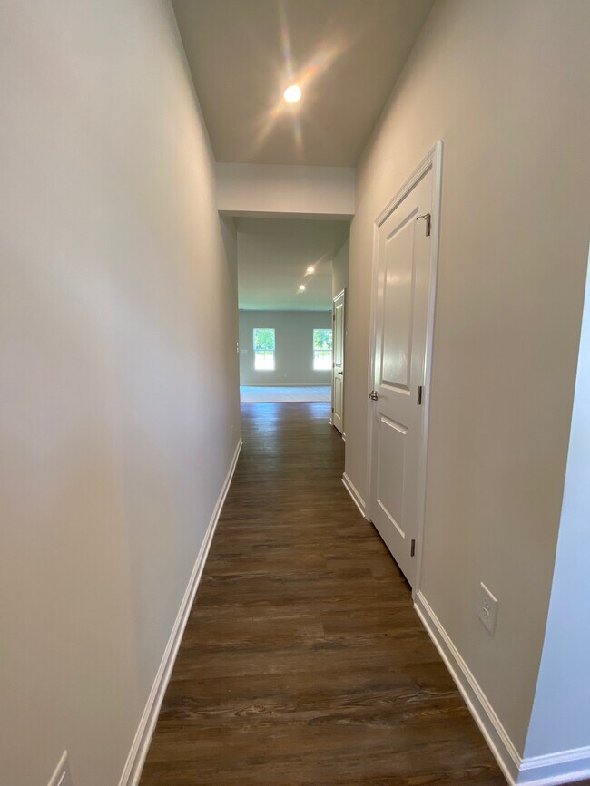 Building Photo - 126 Bicameral Ln