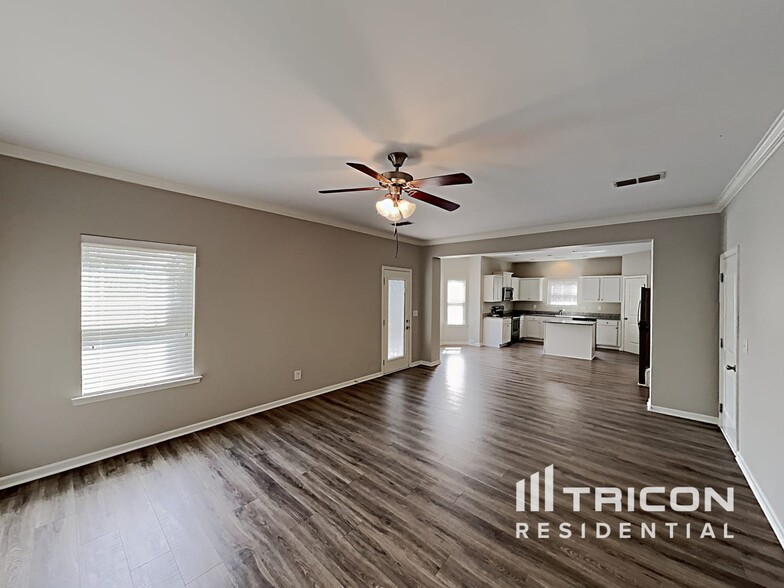 Building Photo - 1036 Solomon Ln