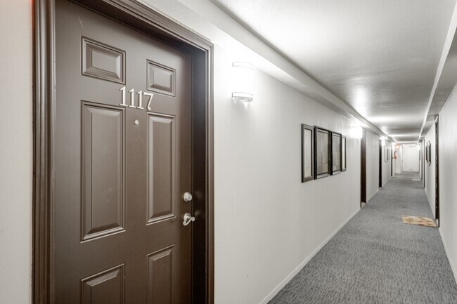 Building Photo - 2020 S Congress Ave
