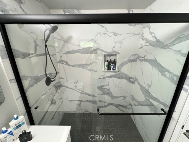 Building Photo - 2937 E Craig Dr