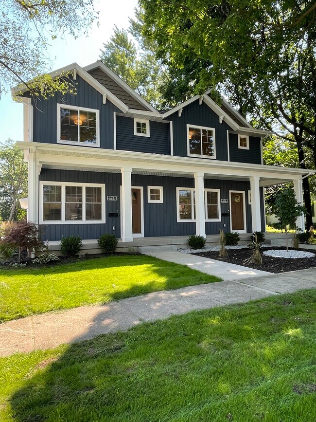 Building Photo - 174 N Monroe St