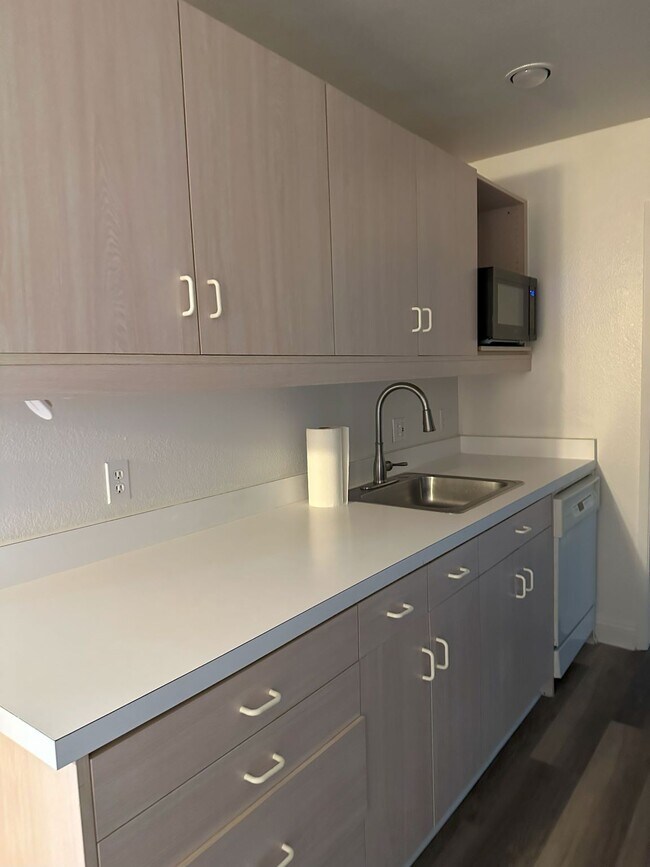 Building Photo - 58 Terrace Hill Dr