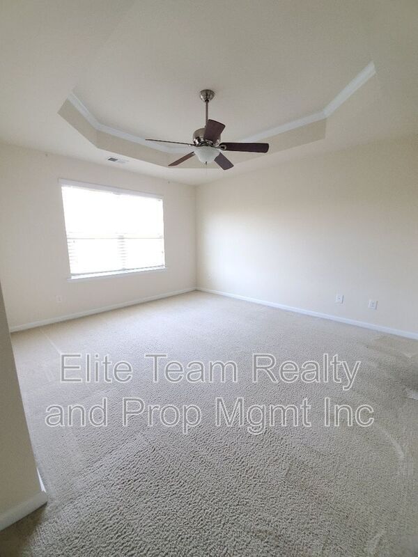 Building Photo - 11190 Bridgewater Dr