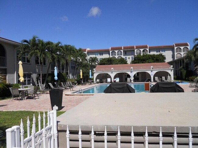 Building Photo - 250 NE 20th St