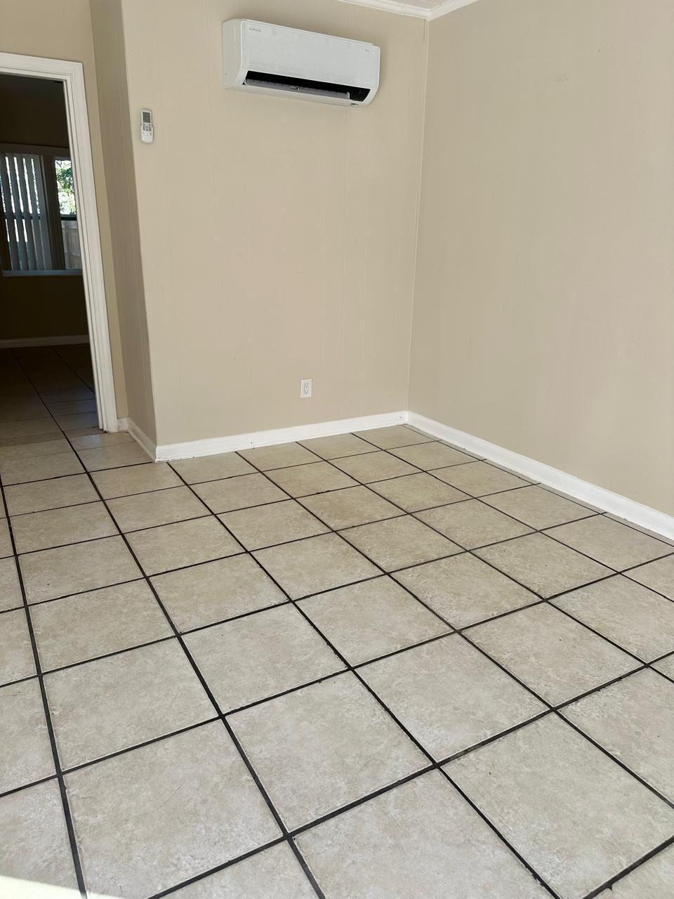 Building Photo - 616 S 6th St