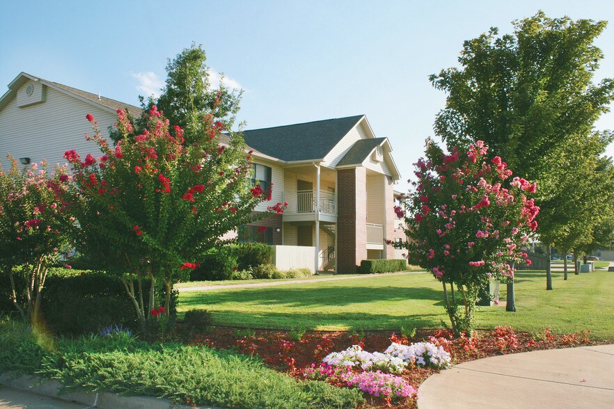 Chapel Ridge of Stillwater Apartments 1807 N Hartford St Stillwater