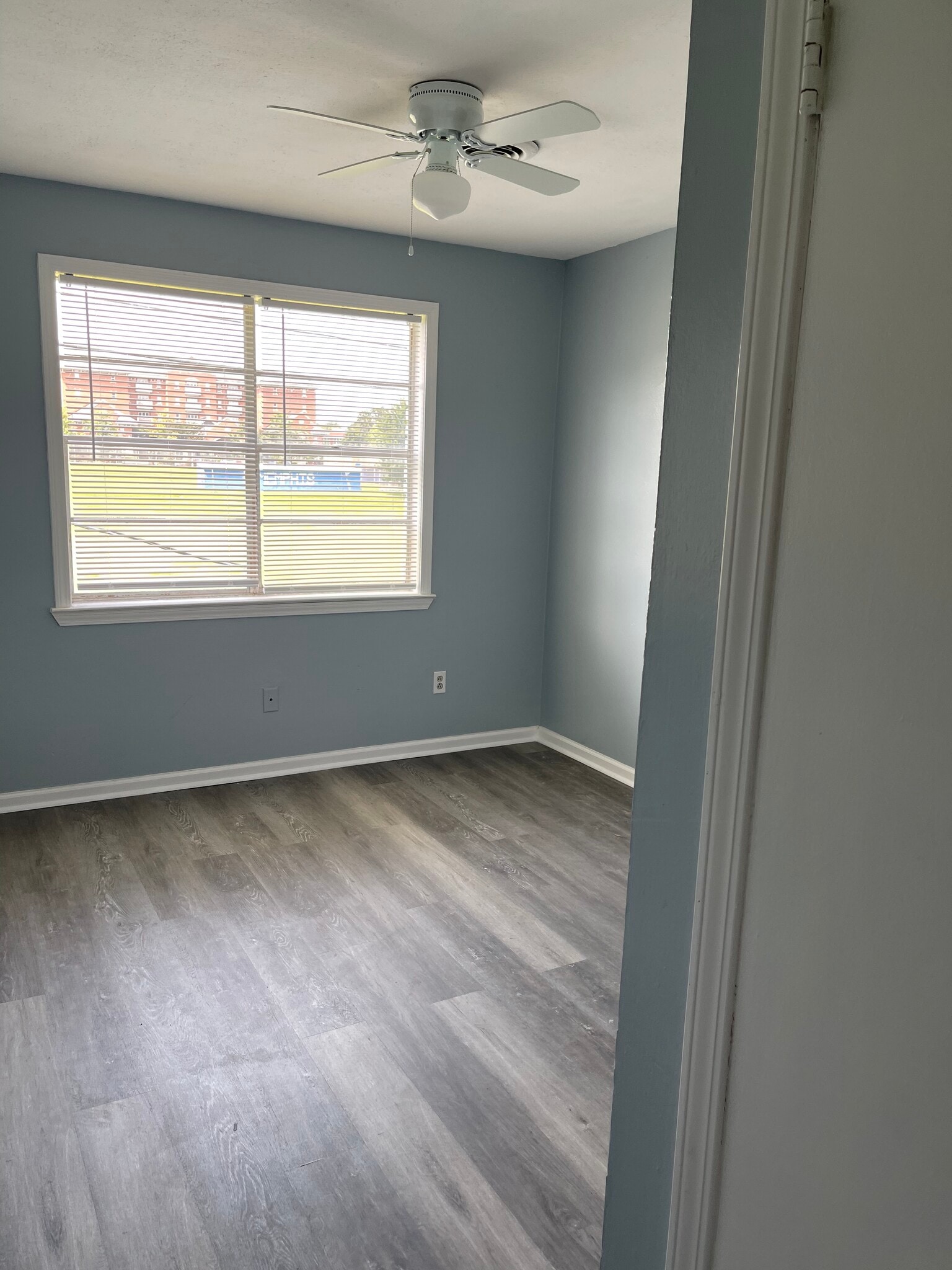 Building Photo - 35 N Idlewild St