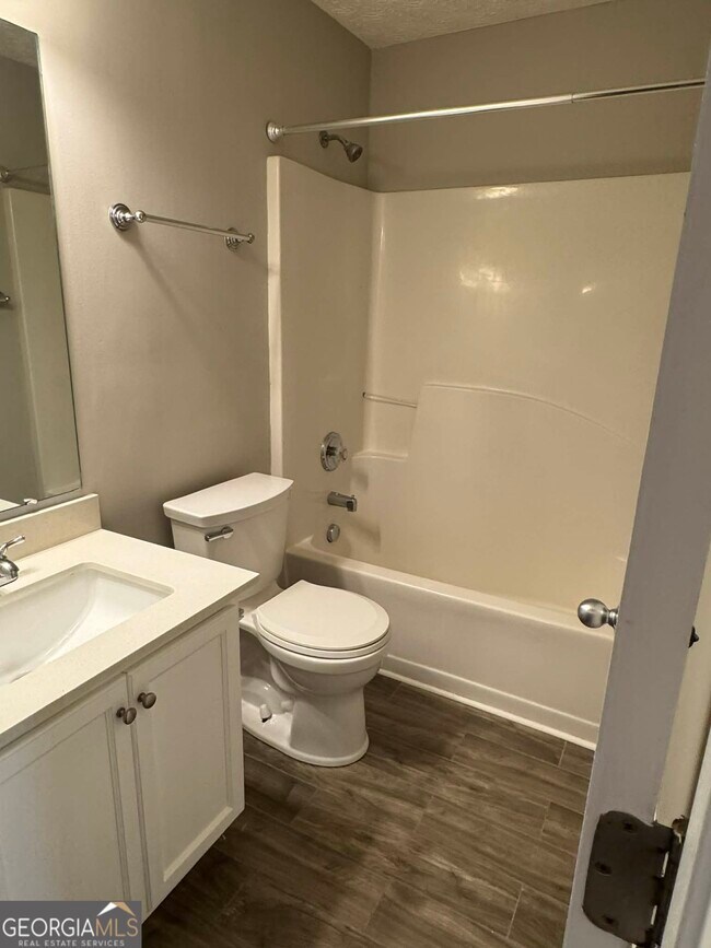 Building Photo - 705 Magnolia Gardens Walk