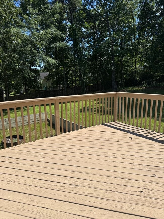 Building Photo - Spacious home in a great Ooltewah neighbor...