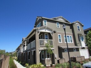 Building Photo - Gorgeous 4 Bed, 2.5 Bath Townhome in Prime Location near Downtown Livermore