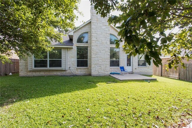 Building Photo - 15709 Belfin Dr