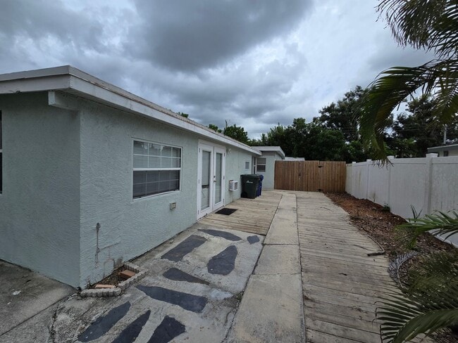 Building Photo - 3731 Papai Dr