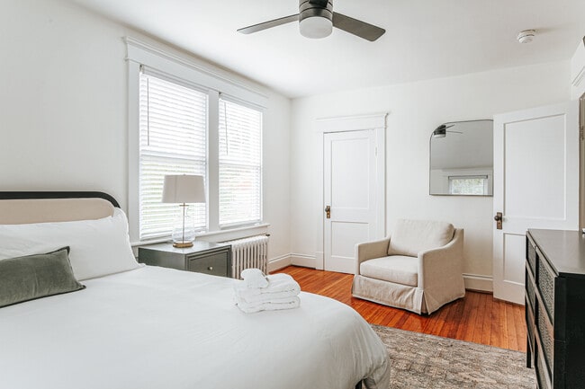 Primary Photo - 126 Maywood Ln