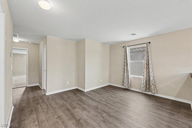 Building Photo - 9912 Blue Villa Ct
