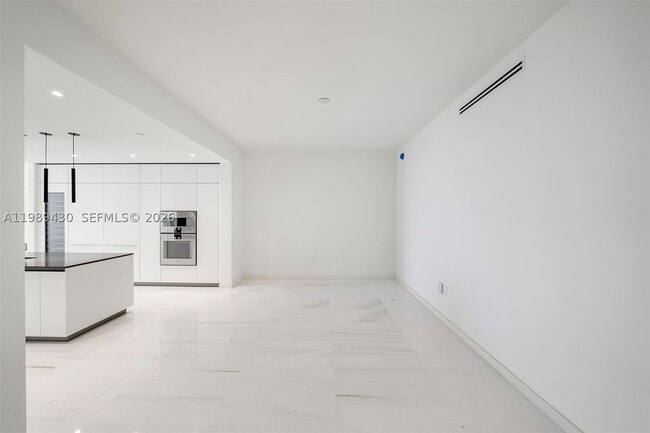 Building Photo - 300 Biscayne Blvd