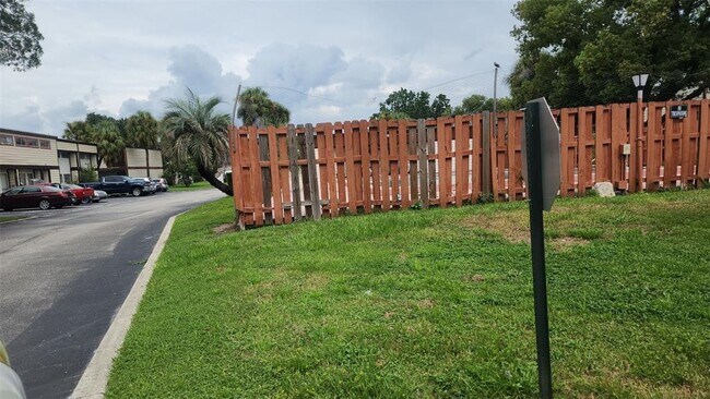 Building Photo - 1818 Warringwood Dr