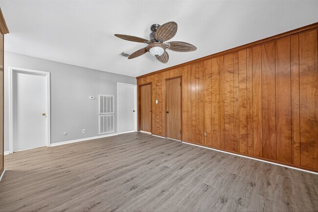 Building Photo - 1714 Corral Dr