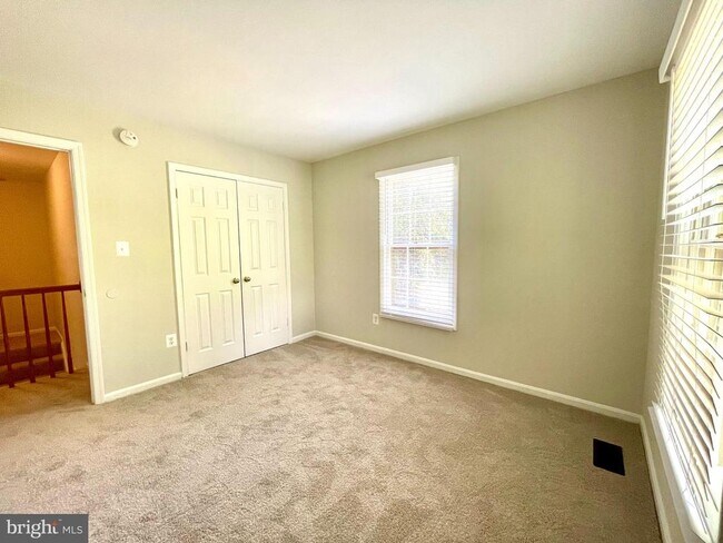 Building Photo - 7609 Dominion Dr