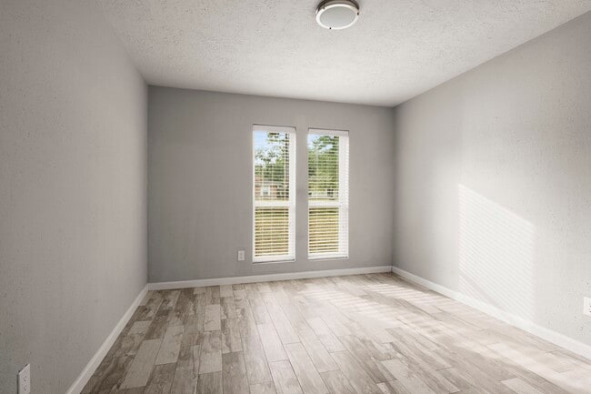 Building Photo - 25822 Glen Loch Dr