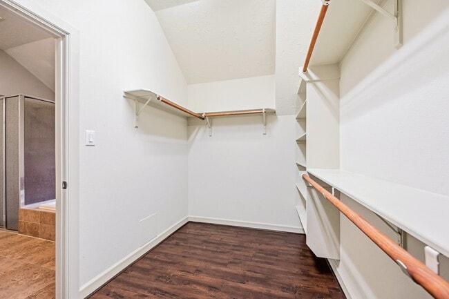 Building Photo - 18315 E Willow Oak Bend Dr