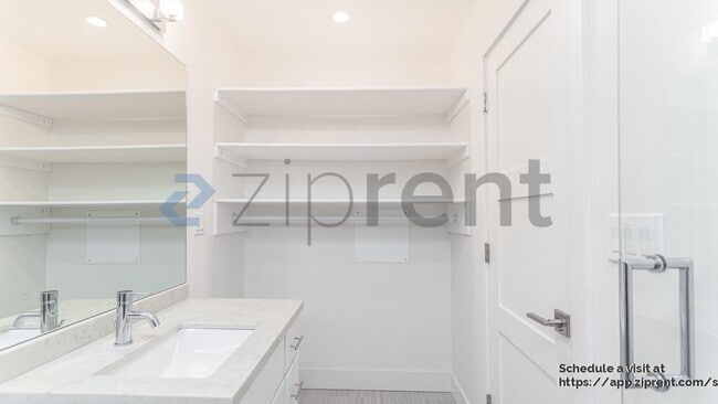Building Photo - 1339 Camellia Dr