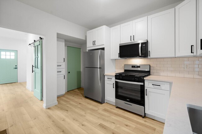 Building Photo - READY FOR MOVE IN! STUNNING 4-bedroom in Greenfield!