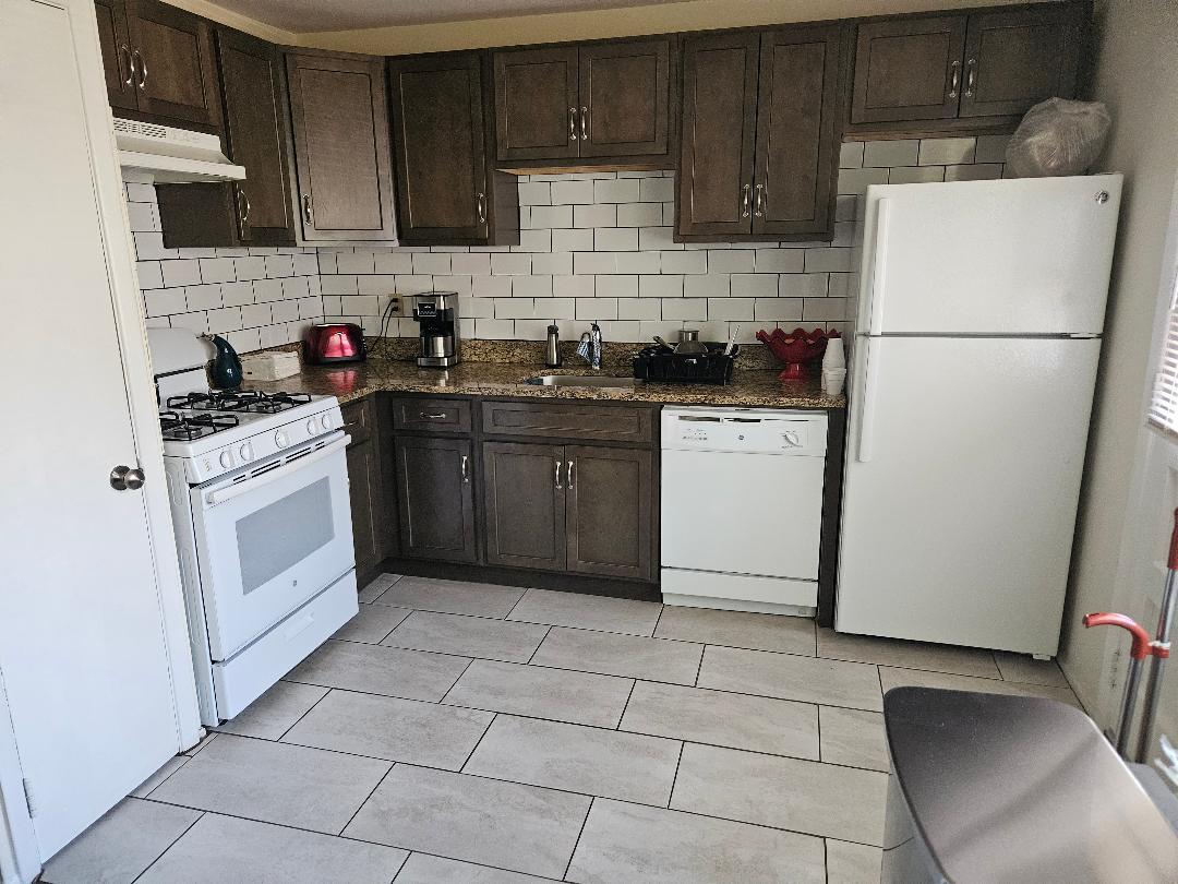 Building Photo - 1699 Quinnipiac Ave