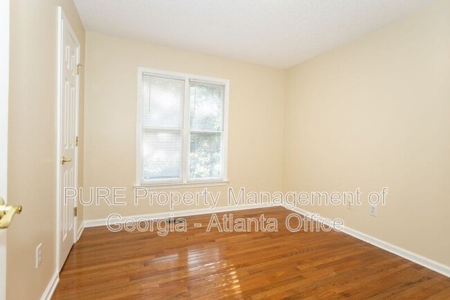 Building Photo - 50 Indian Springs Dr NE