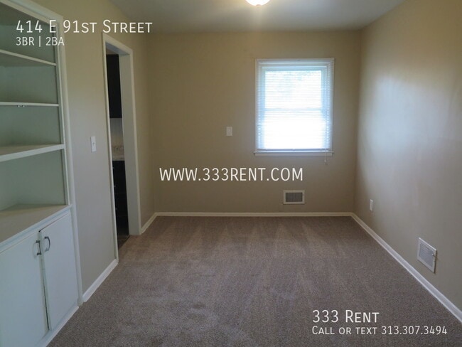 Building Photo - 414 E 91st St
