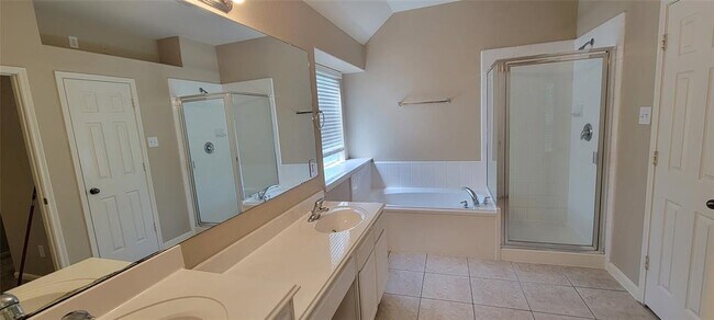 Building Photo - 98 S Regan Mead Cir