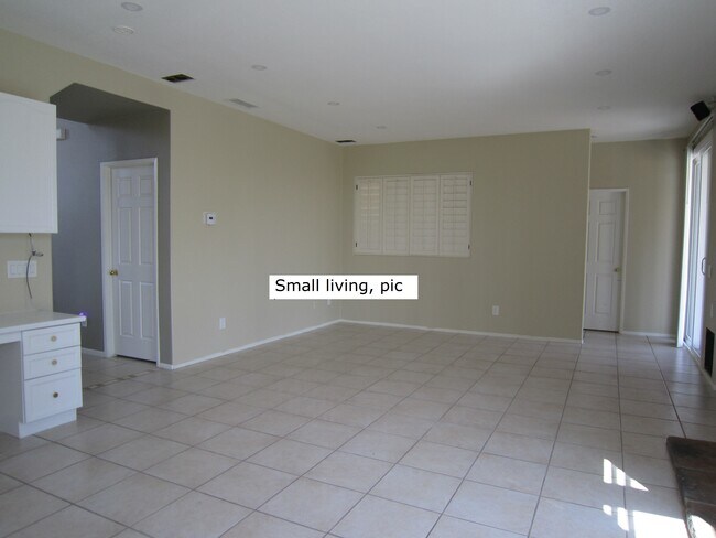 Building Photo - 1181 Kestrel Cir