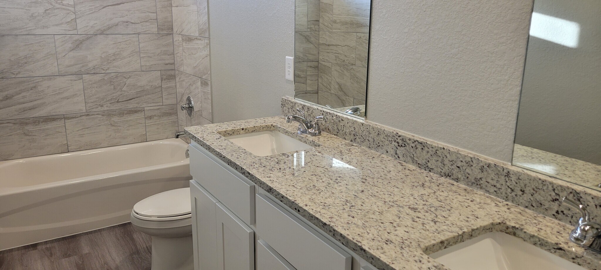 Building Photo - 1618 Indian Trl